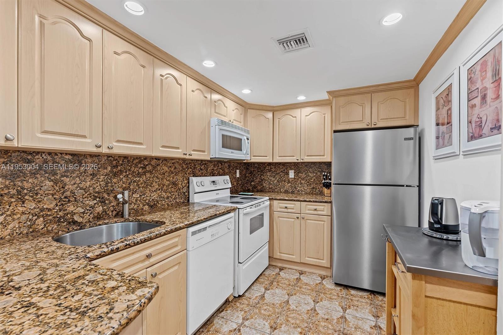 TALL TREES CONDO - Residential