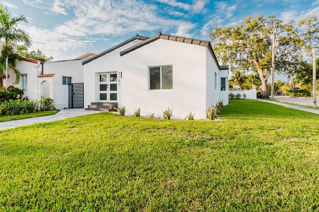 EAST VEDADO - Residential