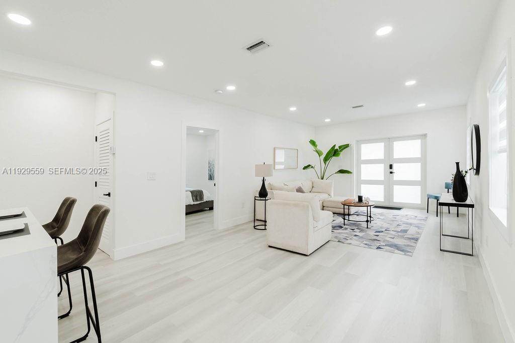 EAST VEDADO - Residential