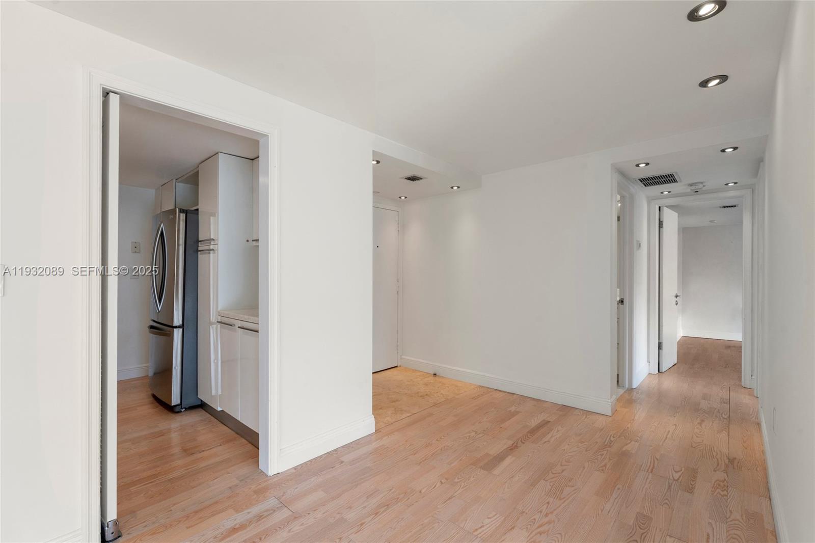 199 Ocean Lane Dr 611