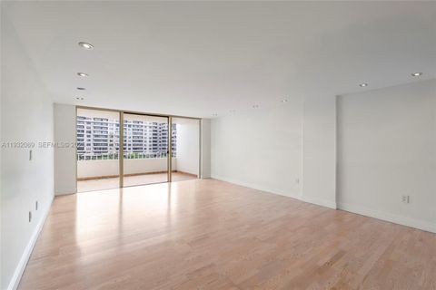 199 Ocean Lane Dr 611 Key Biscayne FL 33149