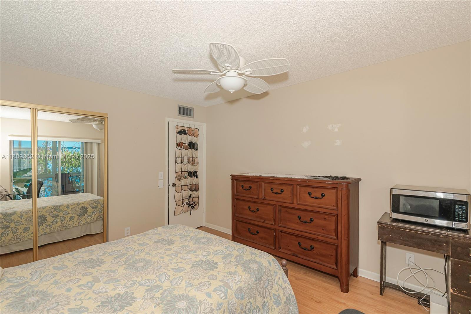 KINGS POINT BURGUNDY COND - Residential