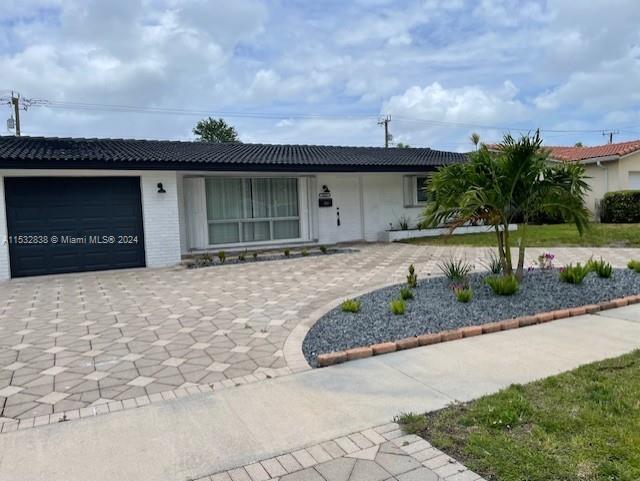Property for Sale at 5517 Jefferson St St, Hollywood, Broward County, Florida - Bedrooms: 3 
Bathrooms: 3  - $749,900