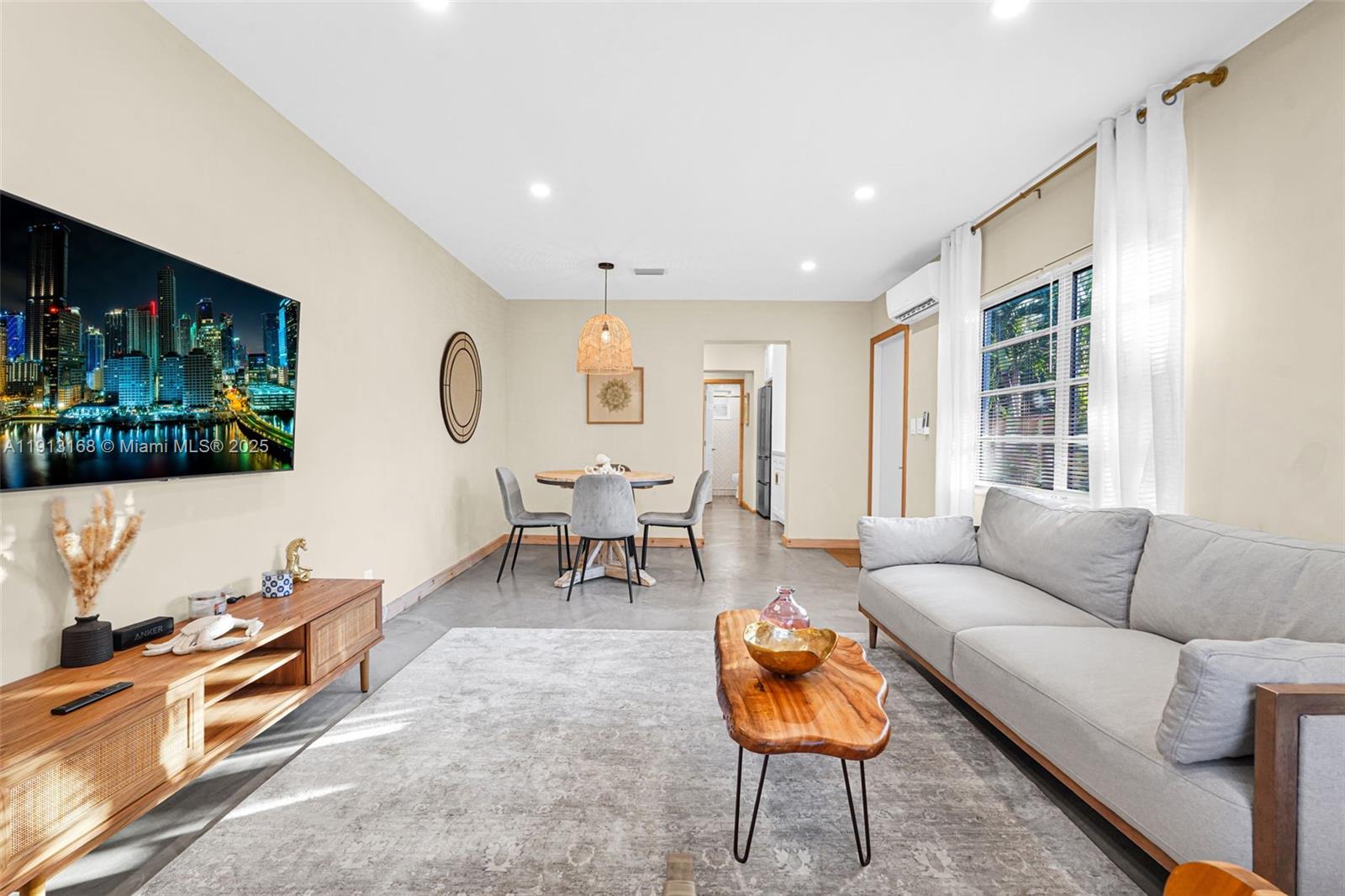 ANDERSON VILLAS - Residential