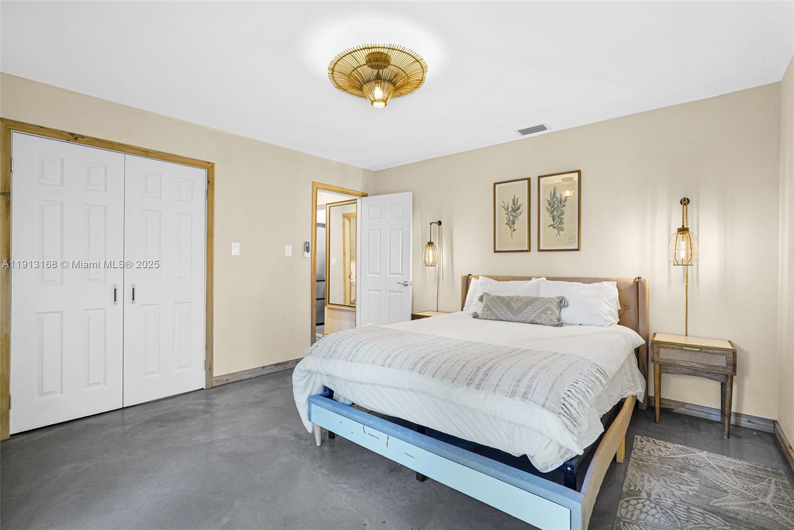 ANDERSON VILLAS - Residential