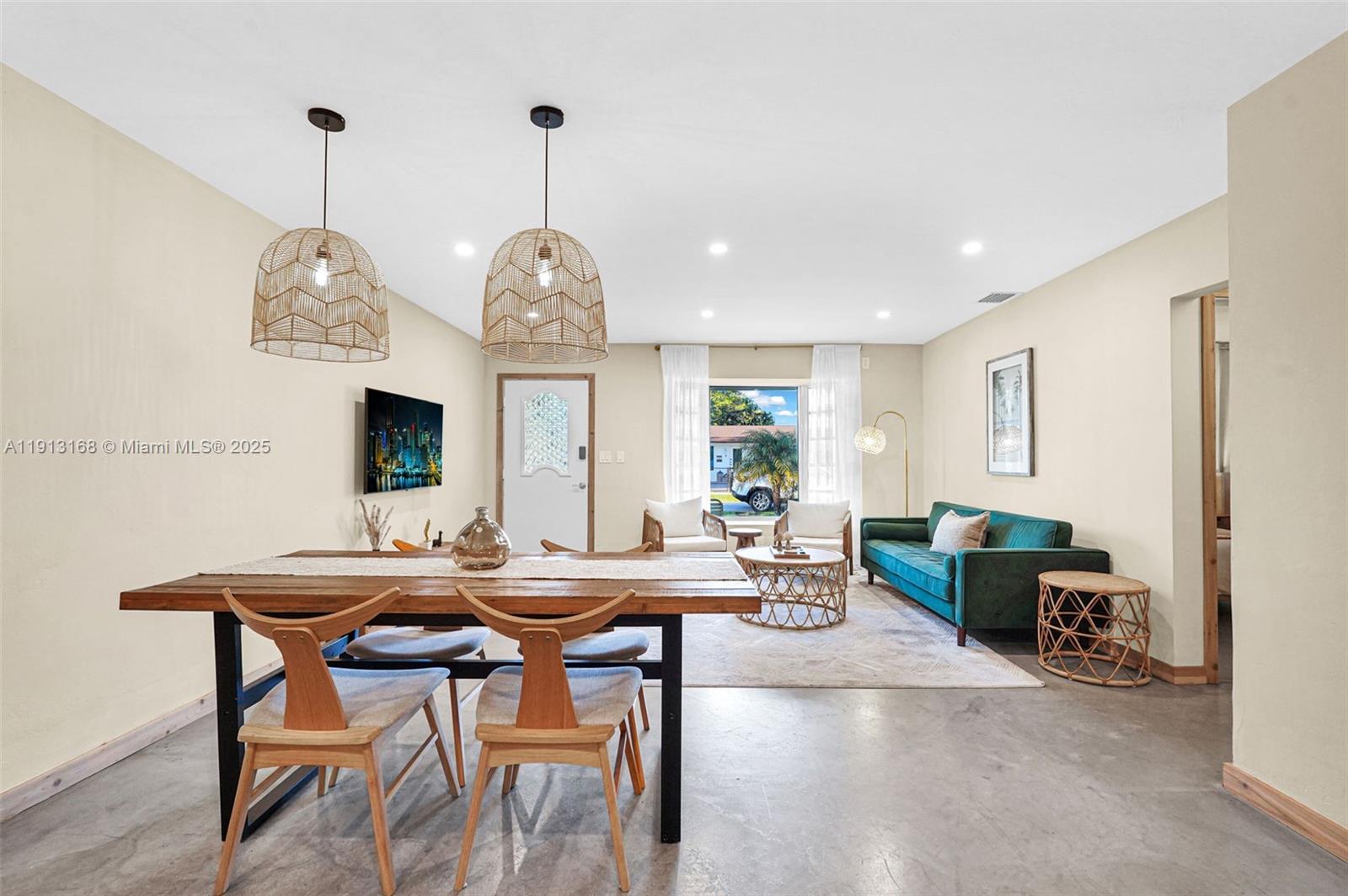 ANDERSON VILLAS - Residential