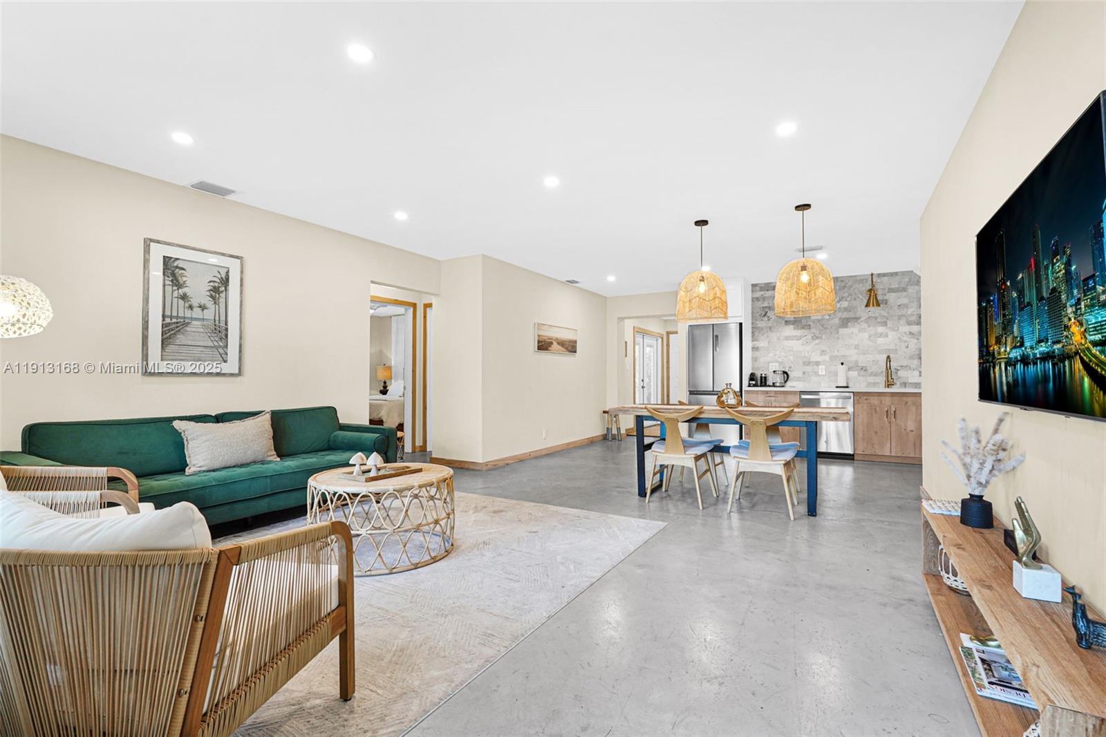 ANDERSON VILLAS - Residential