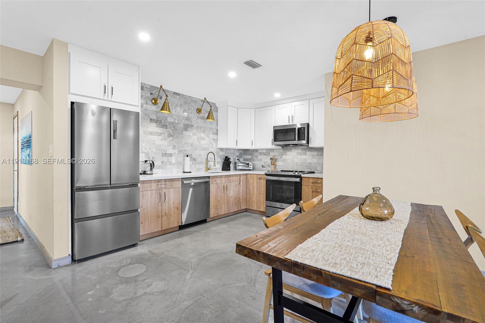 ANDERSON VILLAS - Residential