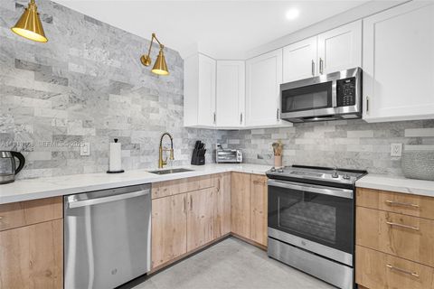 Photo of 1012 NE 2nd Street, Hallandale Beach, FL 33009 (MLS # A11913168)