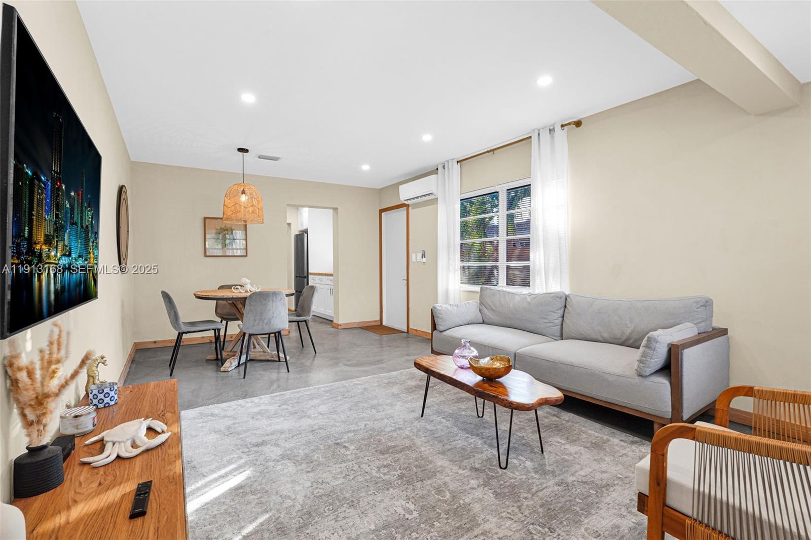 ANDERSON VILLAS - Residential