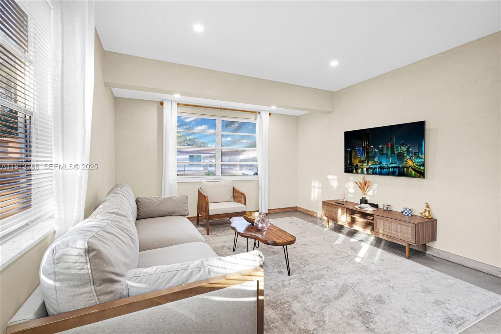 ANDERSON VILLAS - Residential