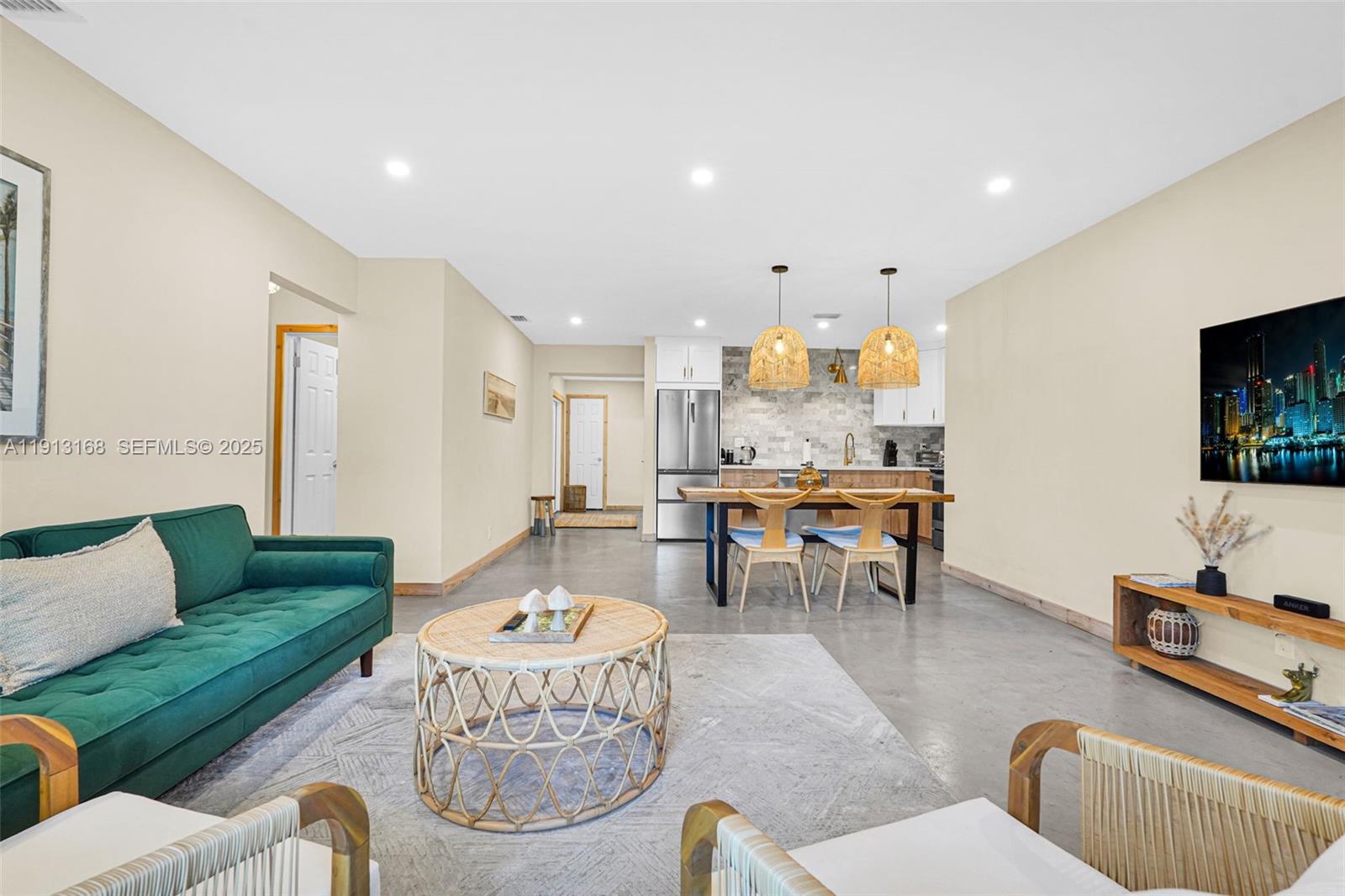 ANDERSON VILLAS - Residential