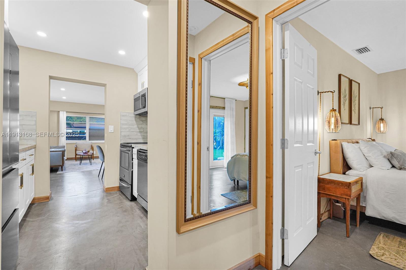 ANDERSON VILLAS - Residential