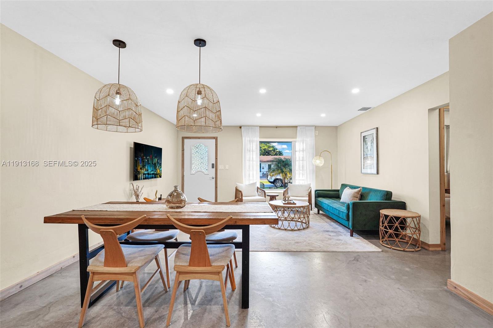 ANDERSON VILLAS - Residential