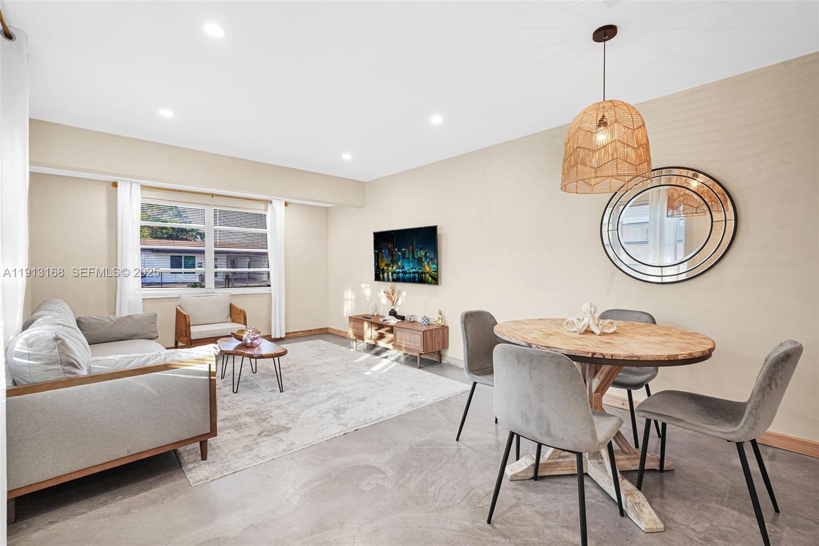 ANDERSON VILLAS - Residential