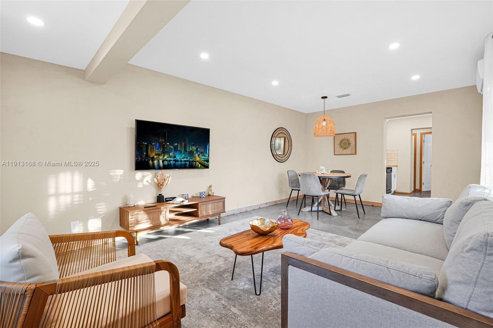 ANDERSON VILLAS - Residential