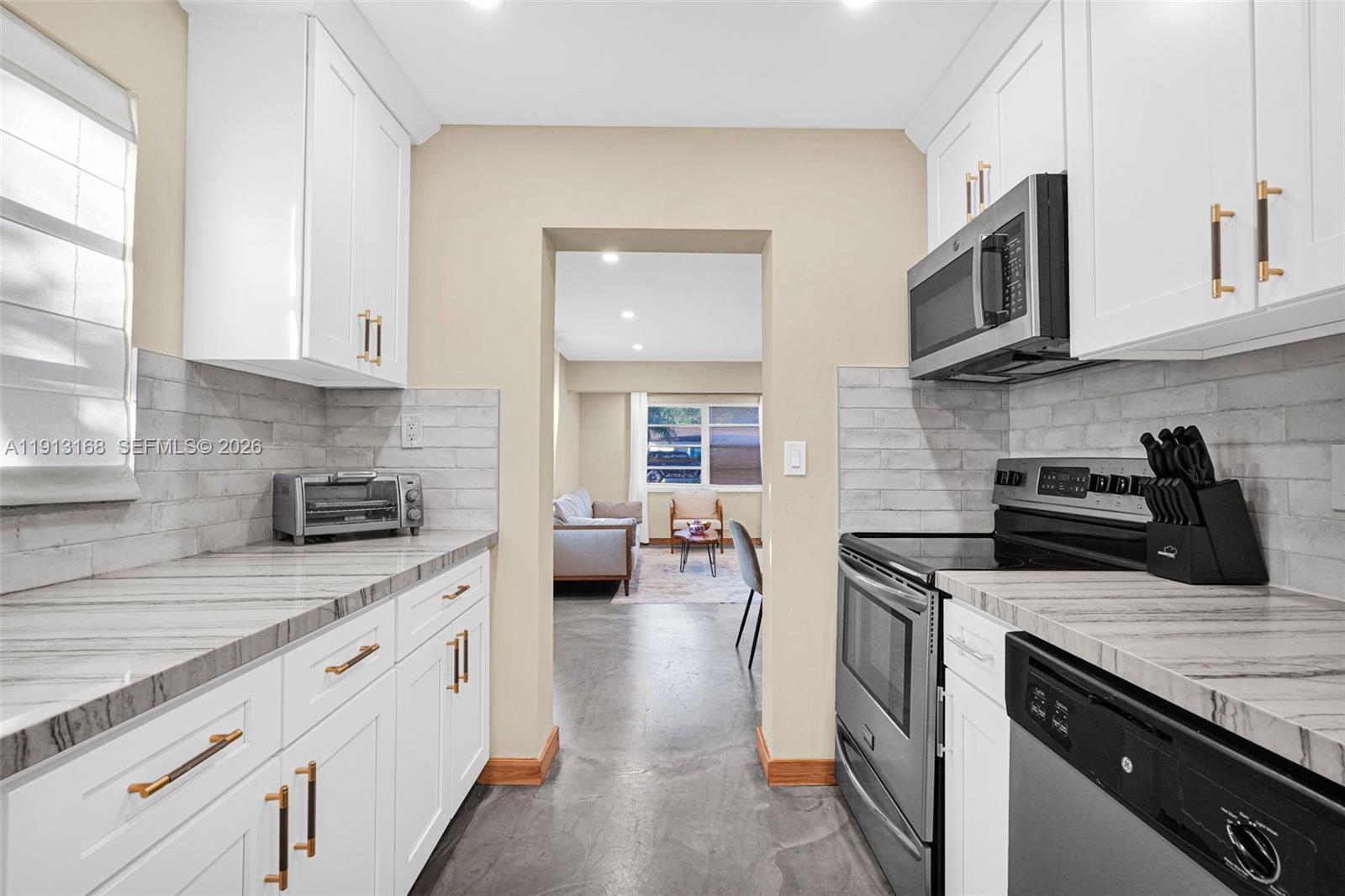 ANDERSON VILLAS - Residential