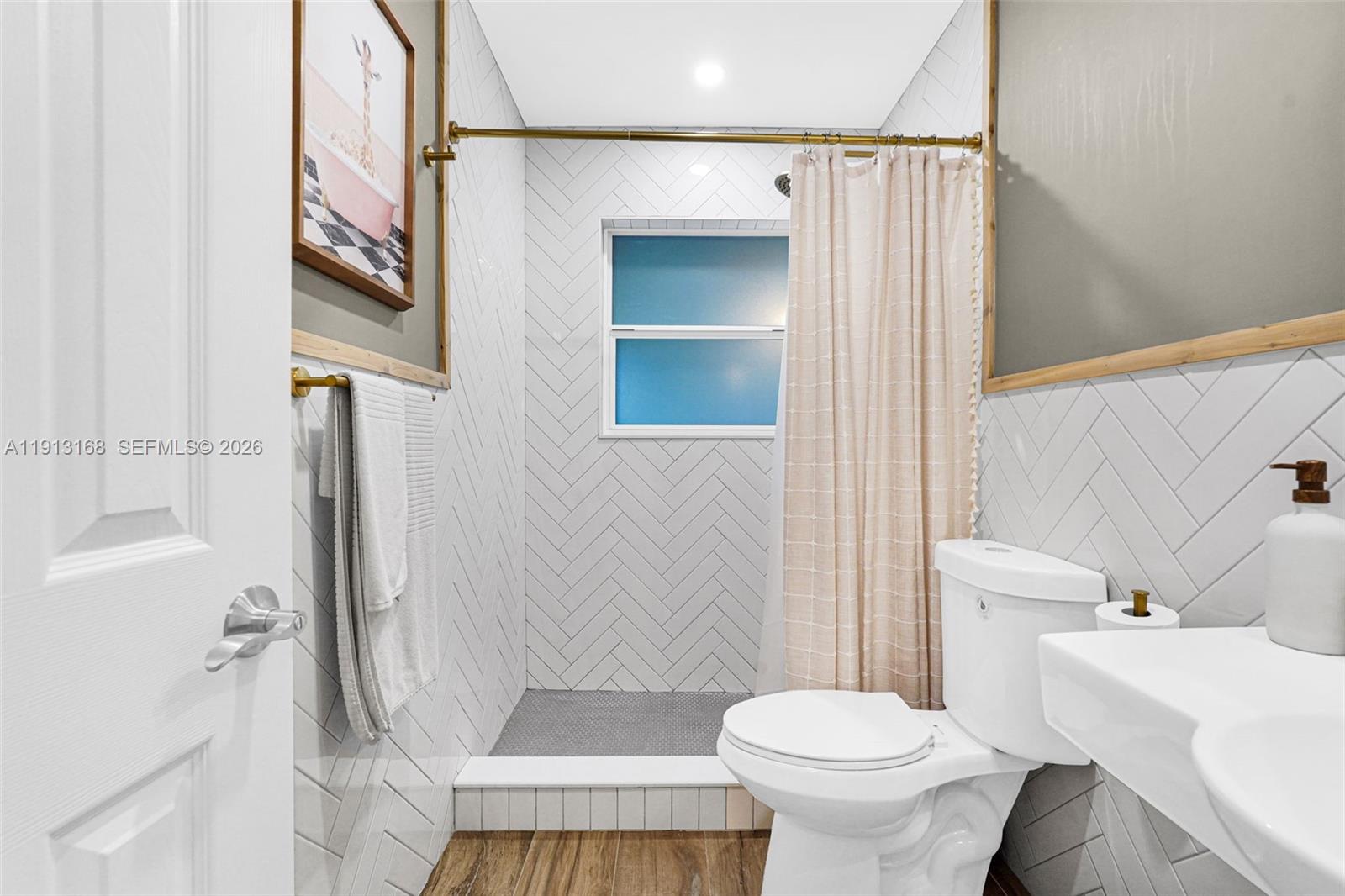 ANDERSON VILLAS - Residential