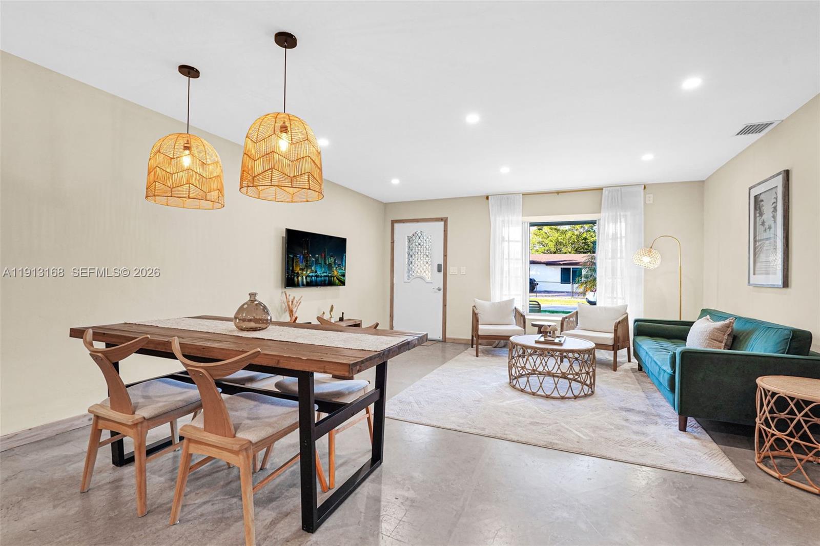 ANDERSON VILLAS - Residential