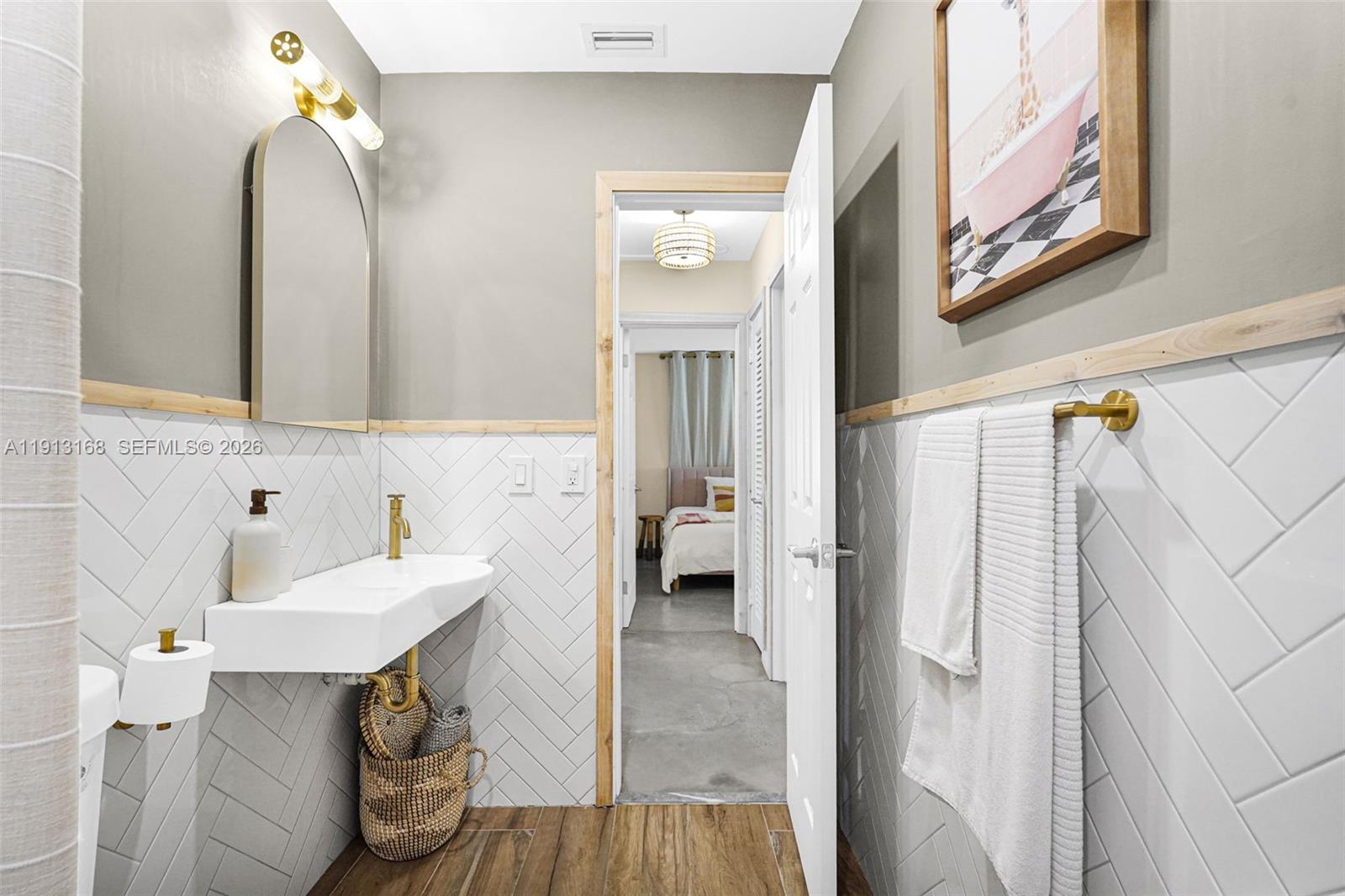 ANDERSON VILLAS - Residential