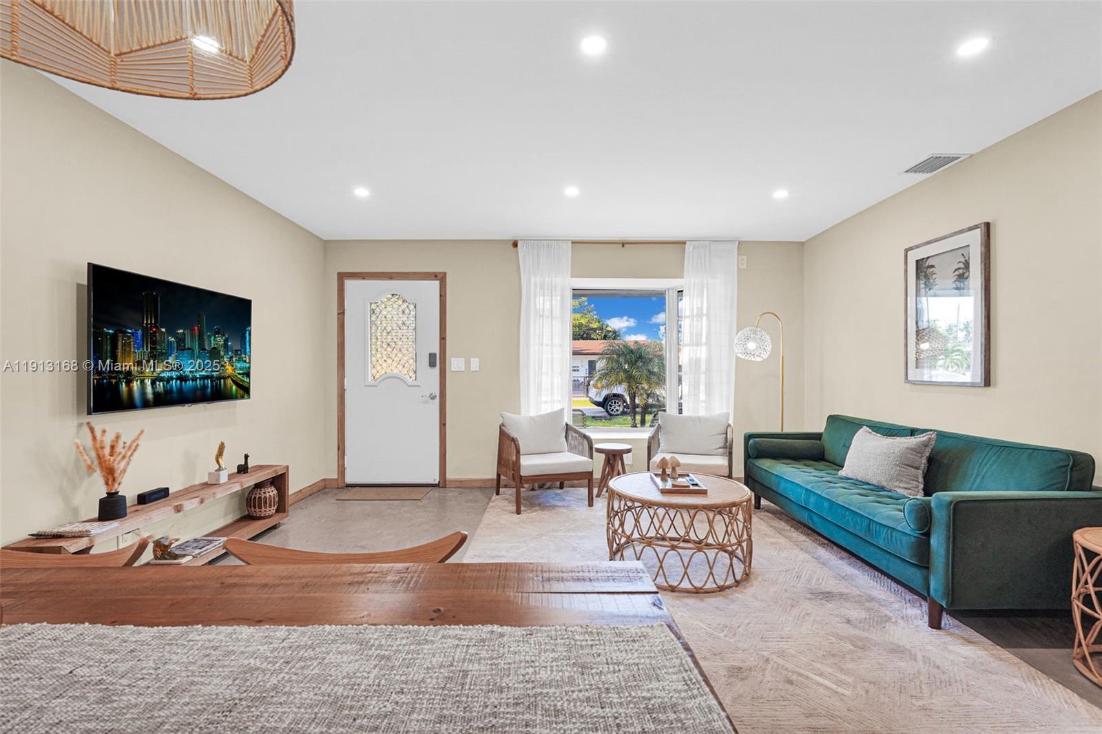 ANDERSON VILLAS - Residential