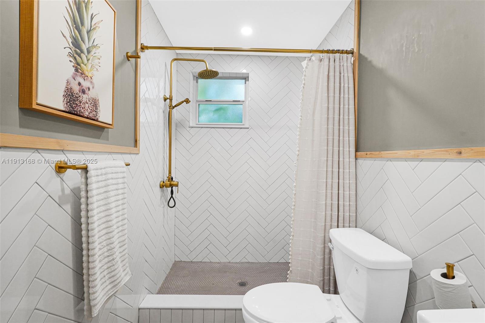 ANDERSON VILLAS - Residential