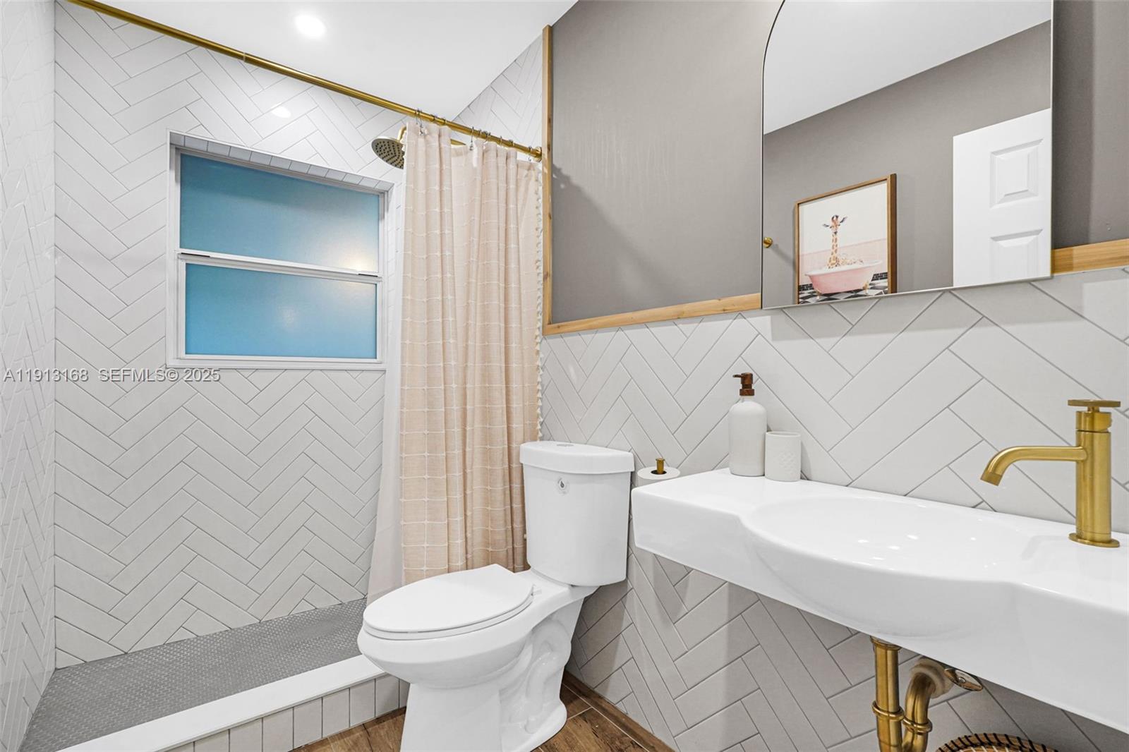 ANDERSON VILLAS - Residential