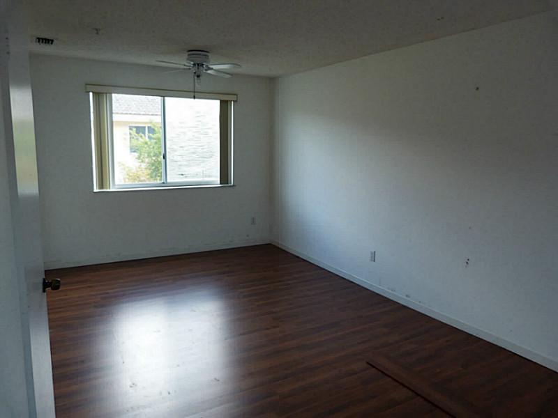 TAMARIND GROVE VILLAS CON - Residential Lease