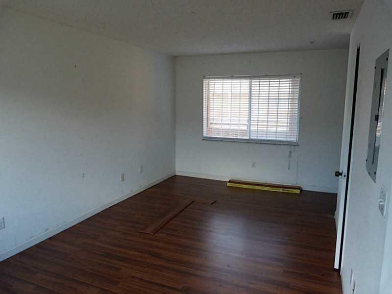 TAMARIND GROVE VILLAS CON - Residential Lease