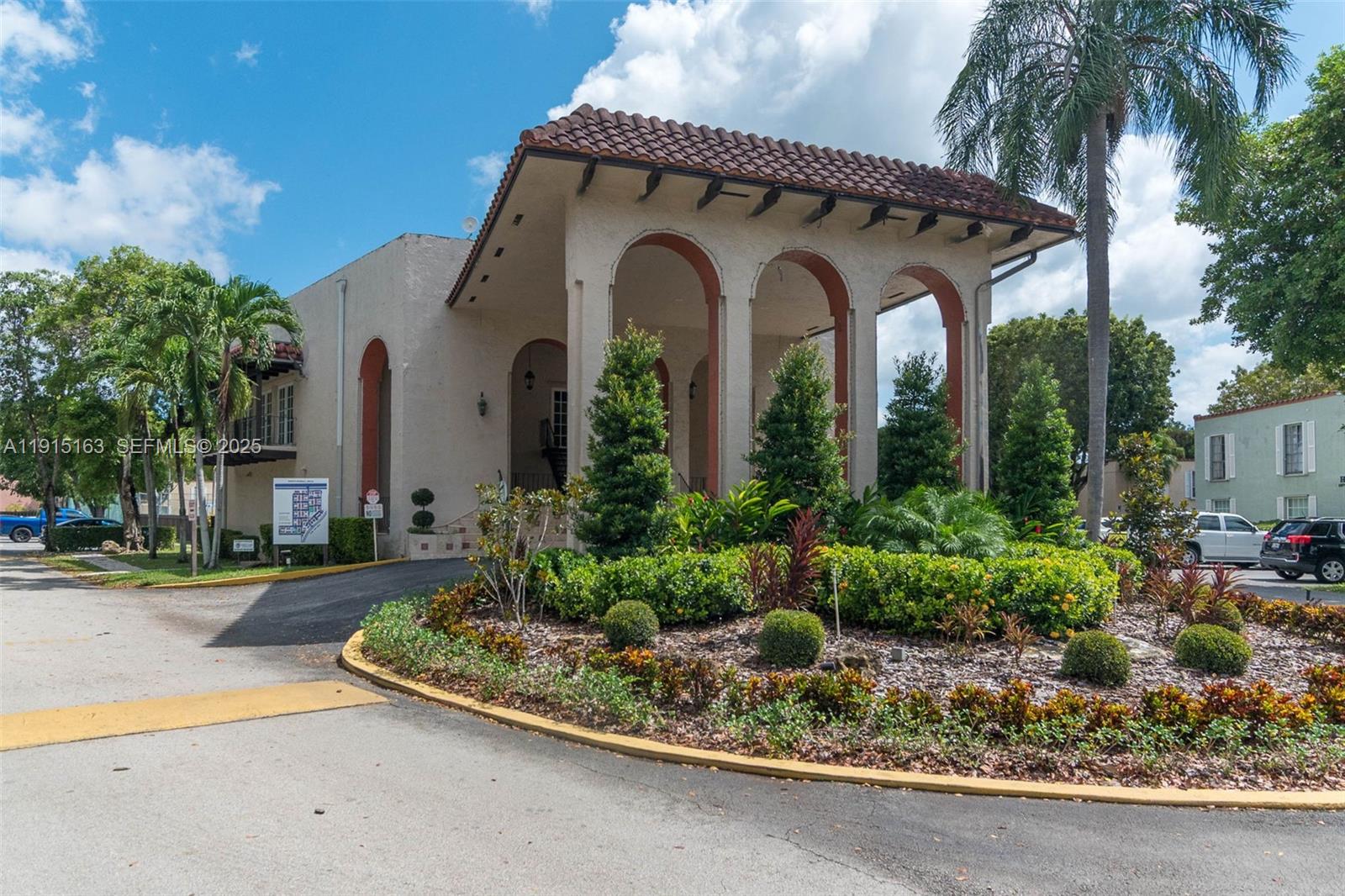 SPANISH TRACE CONDO PH II - Residential