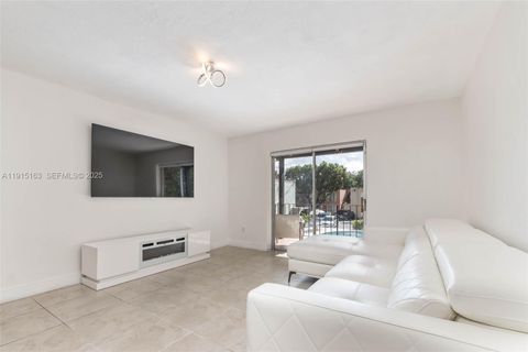 10748 N Kendall Dr N22 Miami FL 33176