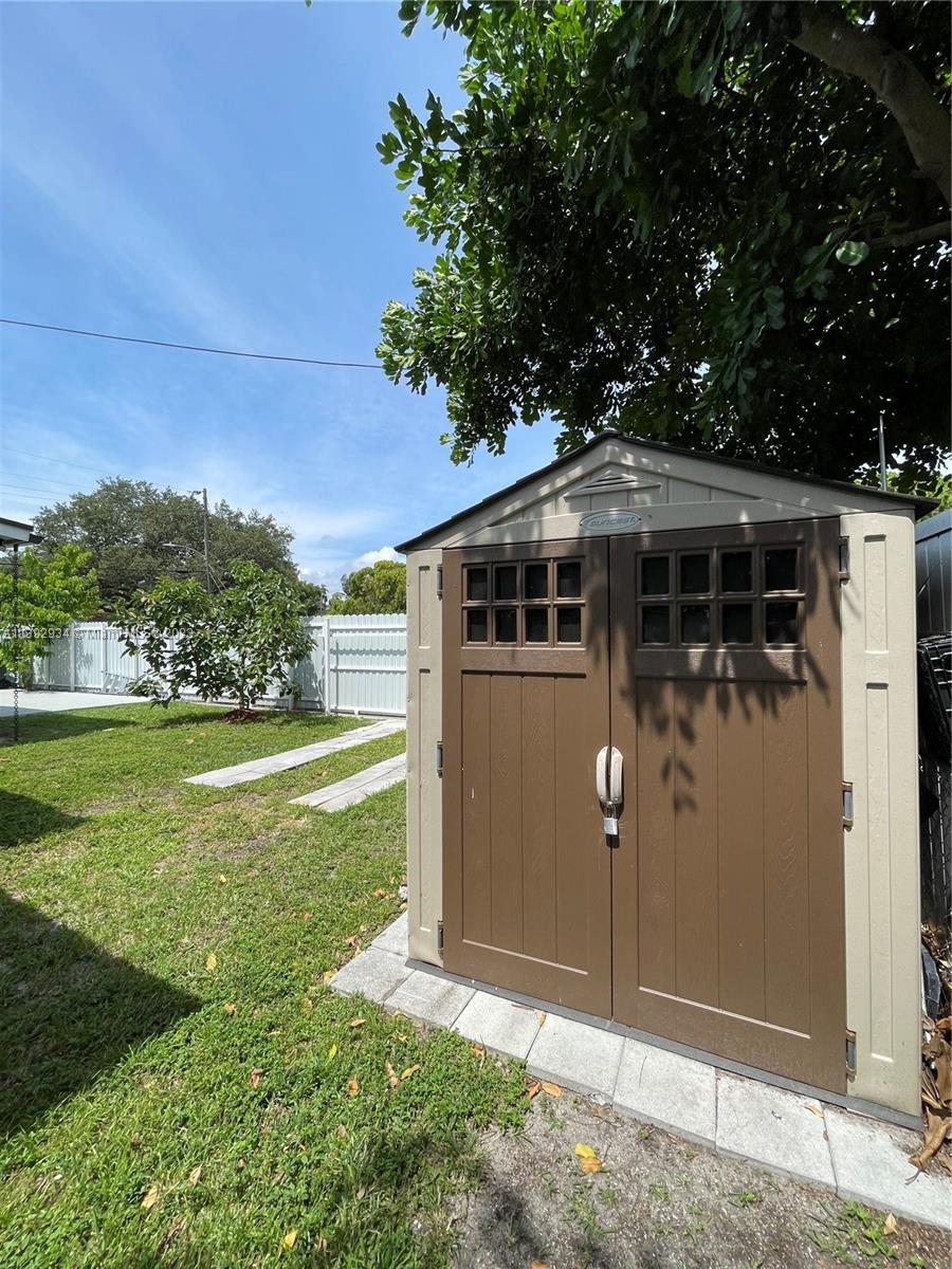 HOPPERS GARDEN TRACTS - Residential