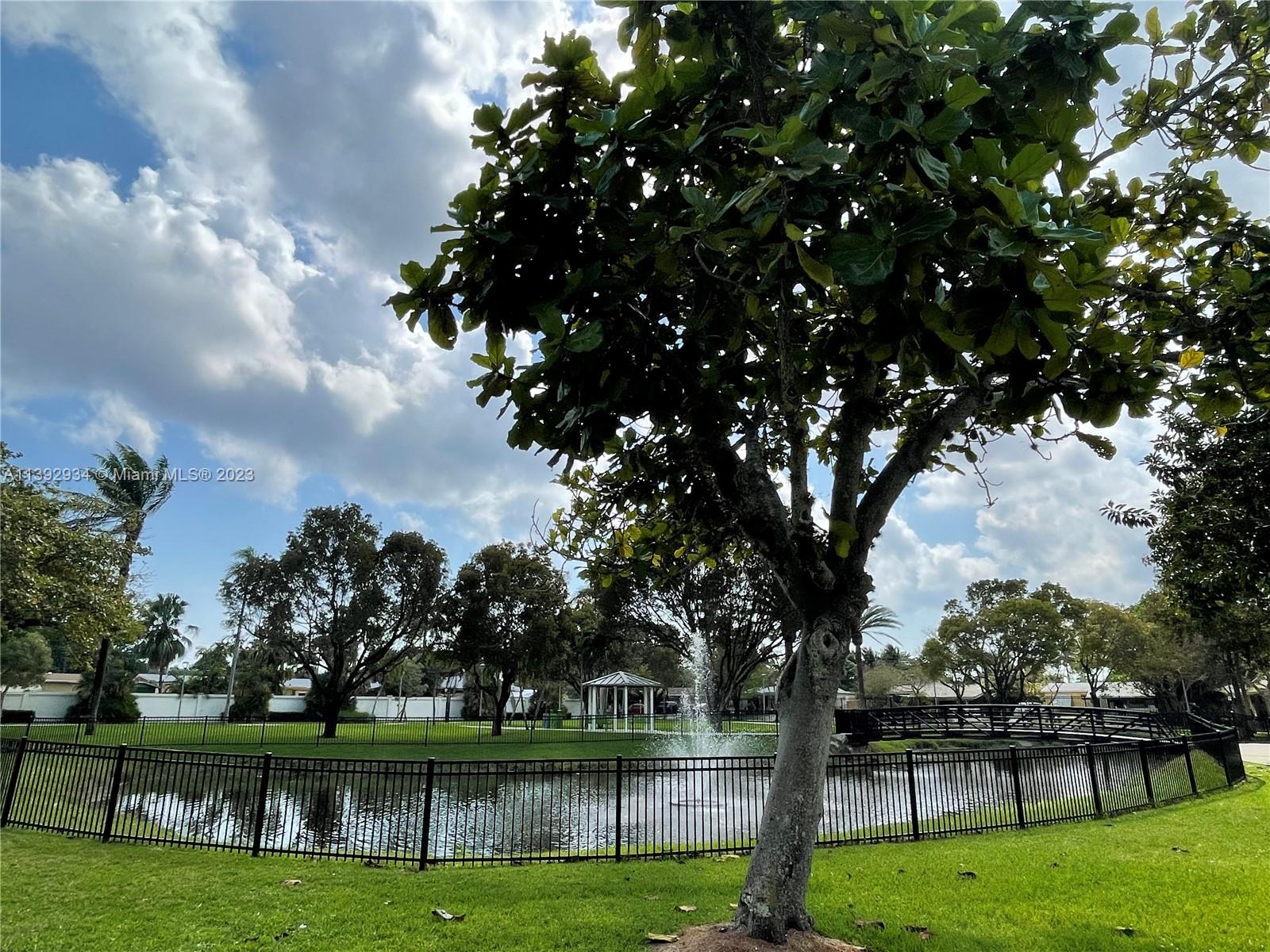 HOPPERS GARDEN TRACTS - Residential