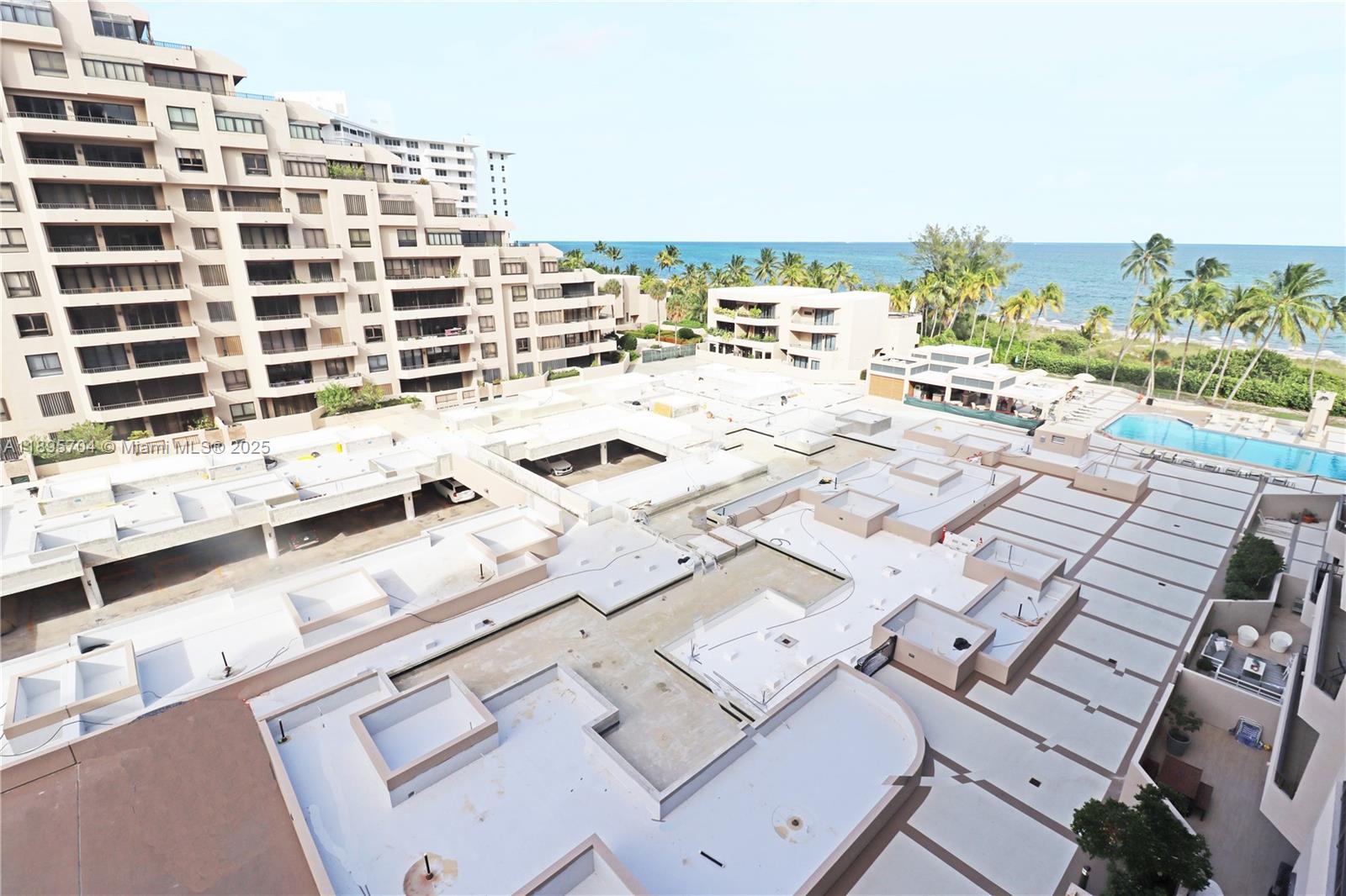 201 Crandon Blvd 636