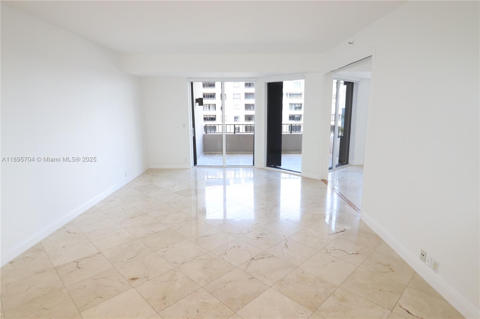201 Crandon Blvd 636