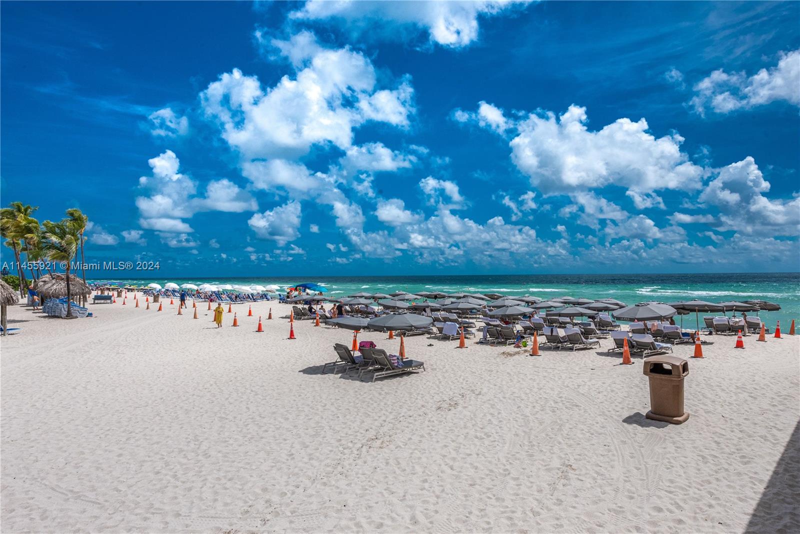 LA PERLA CONDO - Residential Lease