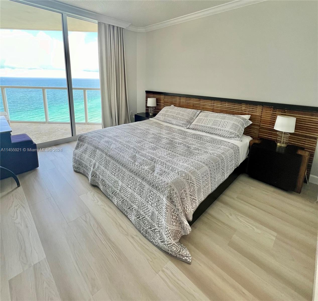 LA PERLA CONDO - Residential Lease