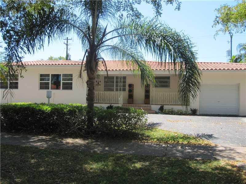 IDEAL FAMILY HOME LOCATED IN ONE OF THE MOST SOUGHT AFTER NEIGHBORHOODS IN CORAL GABLES. SPLIT BEDROOMS, DEN WITH BUILT-IN BAR, FORMAL LIVING ROOM & FORMAL DINING ROOM, LARGE KITCHEN. EXCEPTIONAL LIVING SPACE WITH TONS OF STORAGE. LARGE LOT WITH BEAUTIFUL POOL/PATIO. CLOSE TO CORAL GABLES HIGH, MERRICK PARK & MIRACLE MILE. GREAT CONDITION!!