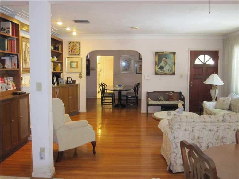 CORAL GABLES RIVIERA SEC - Residential