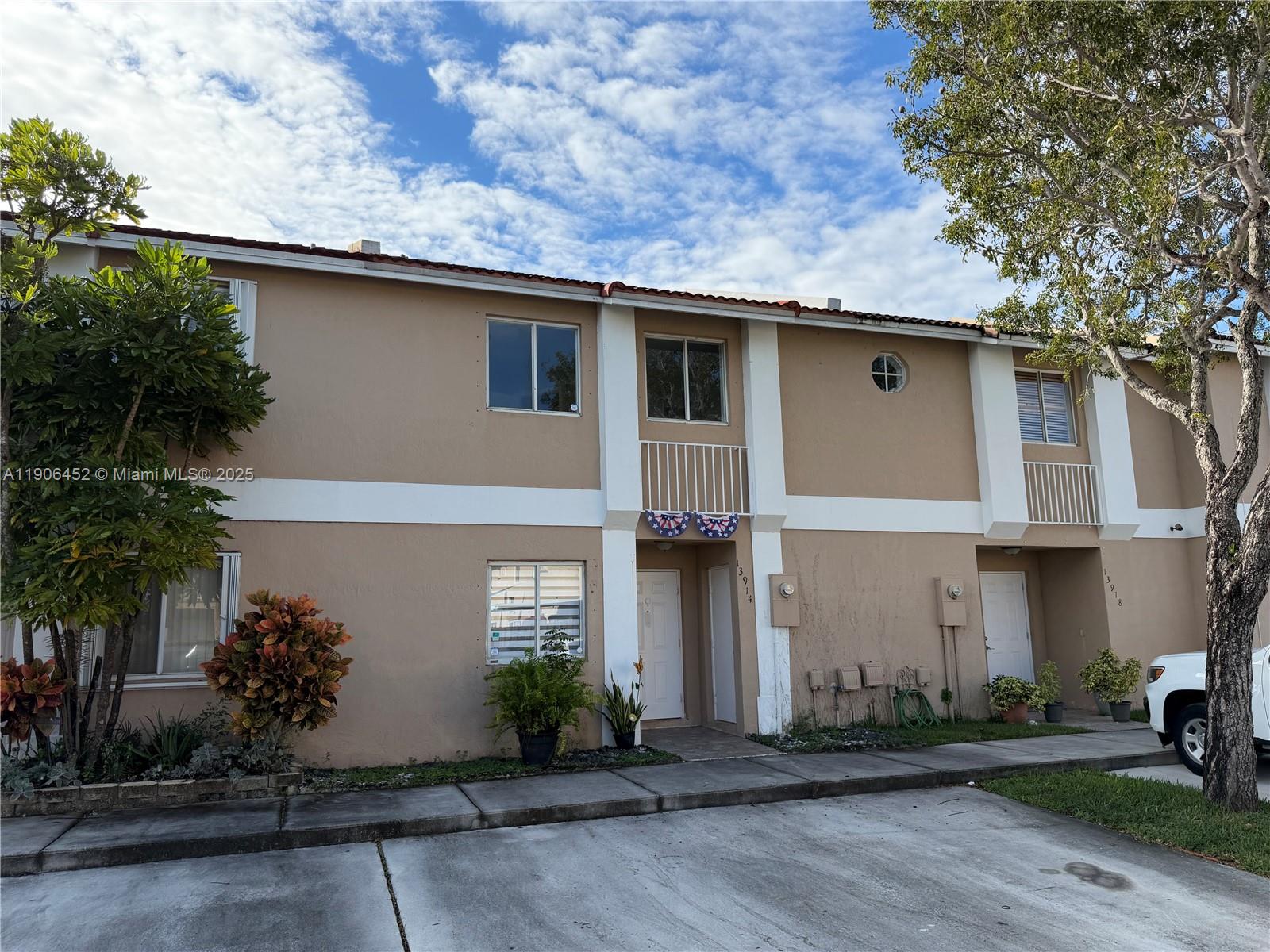 Come bring you suitcase to this great 3 Bedroom 2.5 Bath townhouse. 2 Dedicated Spots in front along with guest parking. Located near shopping and major Highway for easy travel. The community has an inviting pool and great views of the lake. The design of the unit is modern and has an amazing layout. Private gated patio for BBQ and relaxing.