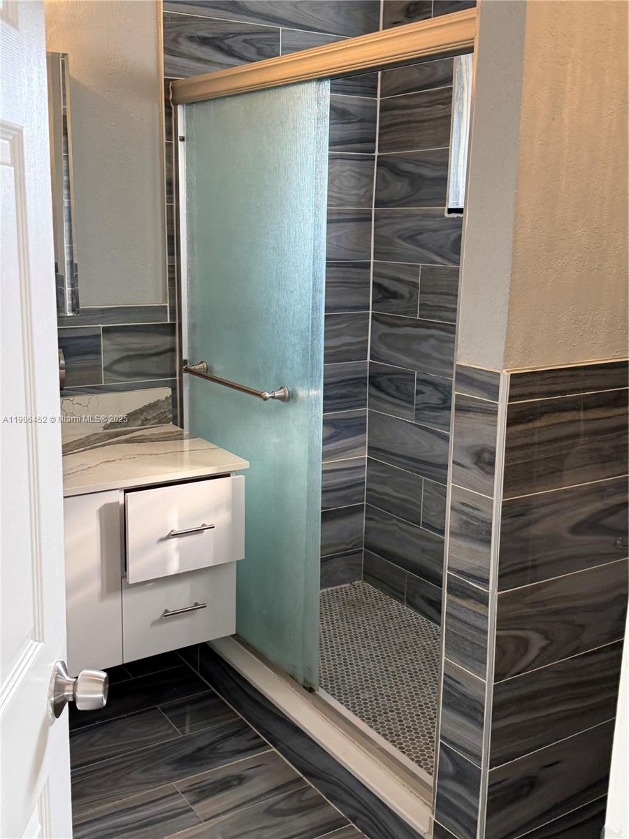 WEITZER SERENA LAKES TOWN - Residential Lease