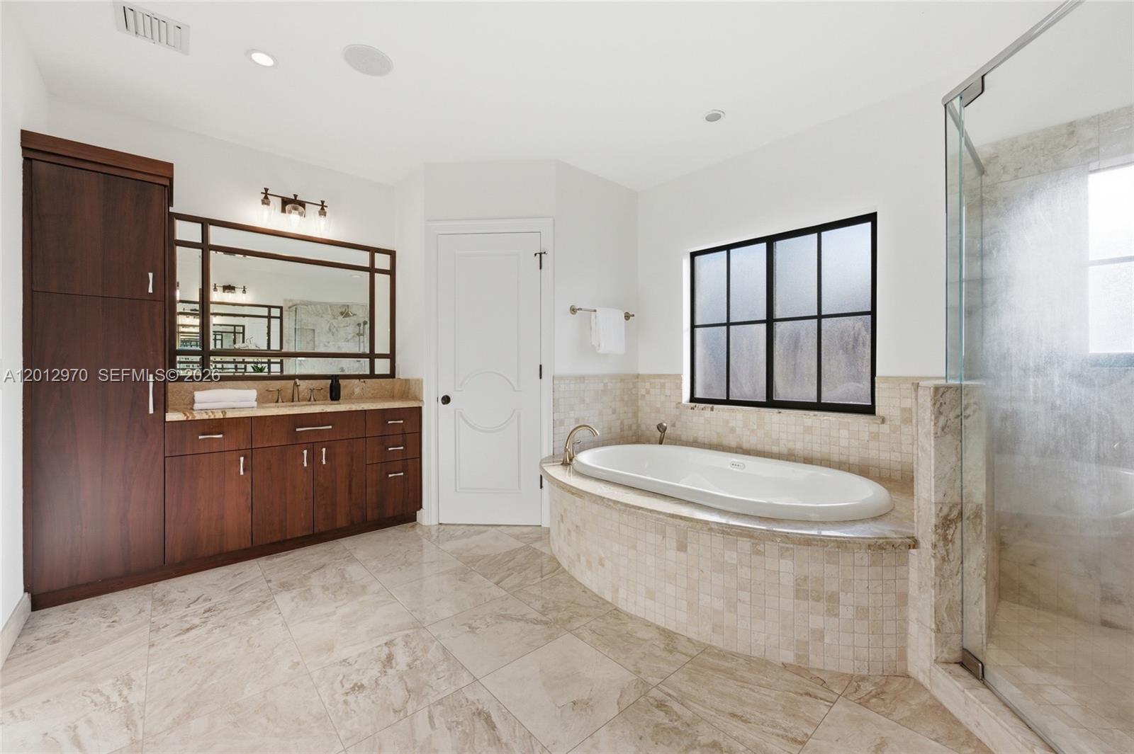 VICTORIA PARK CORR AMEN P - Residential