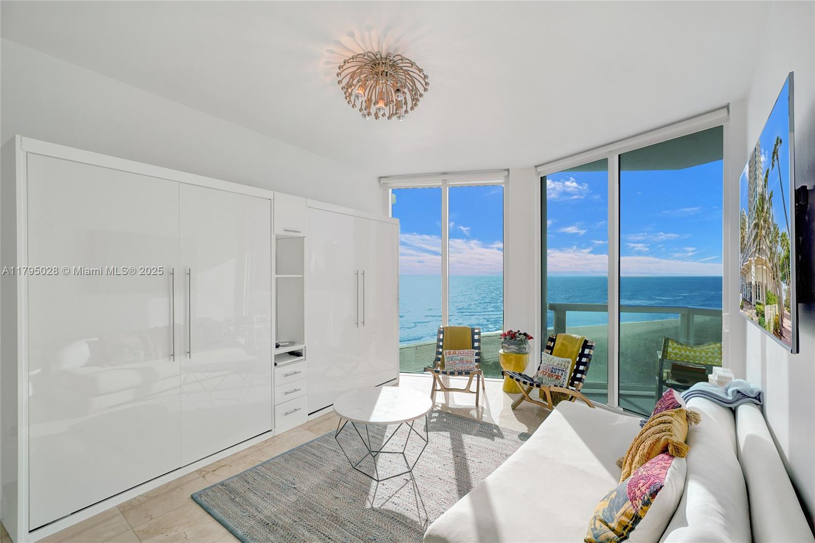 6515 Collins Ave 804, Miami Beach, Miami-Dade County, Florida - 1 Bedrooms  
2 Bathrooms - 
