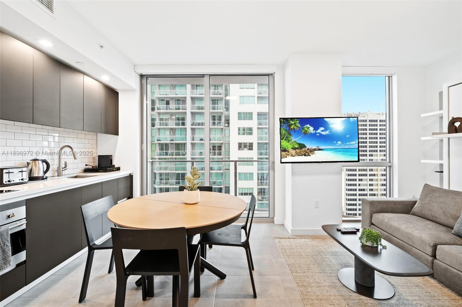 View photos, virtual tours, details... 227 NE 2nd St 2512