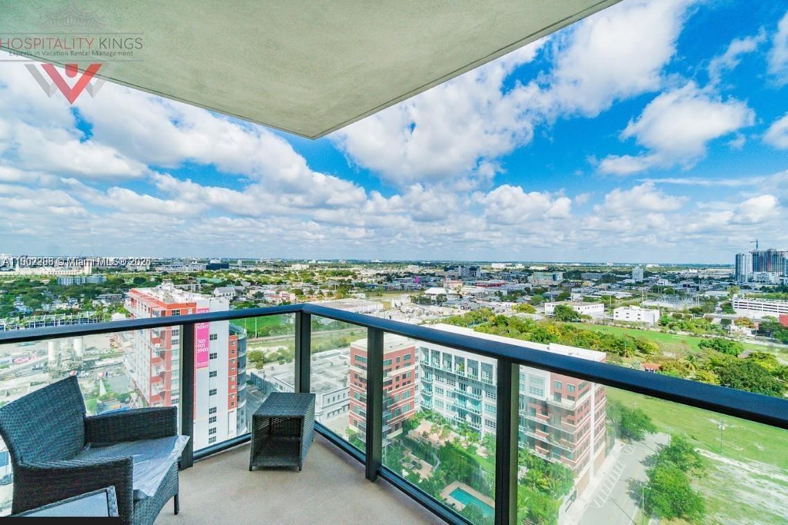 CANVAS CONDO - Residential