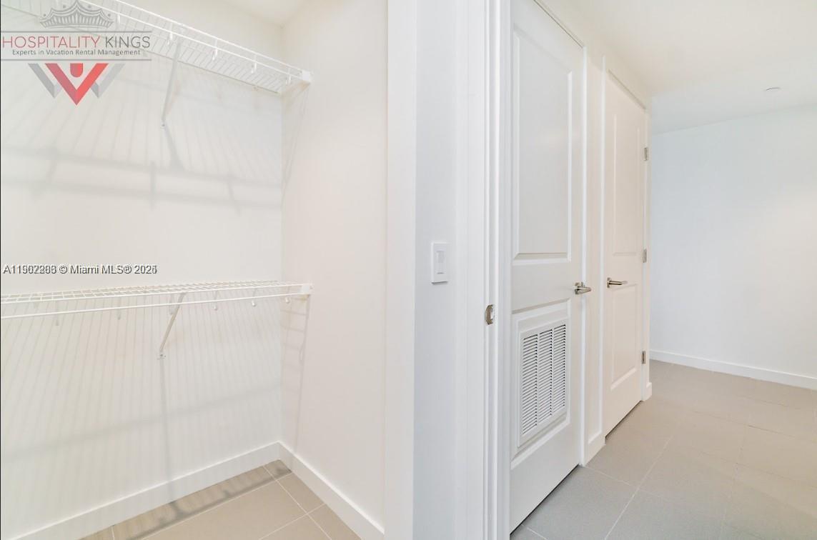 CANVAS CONDO - Residential