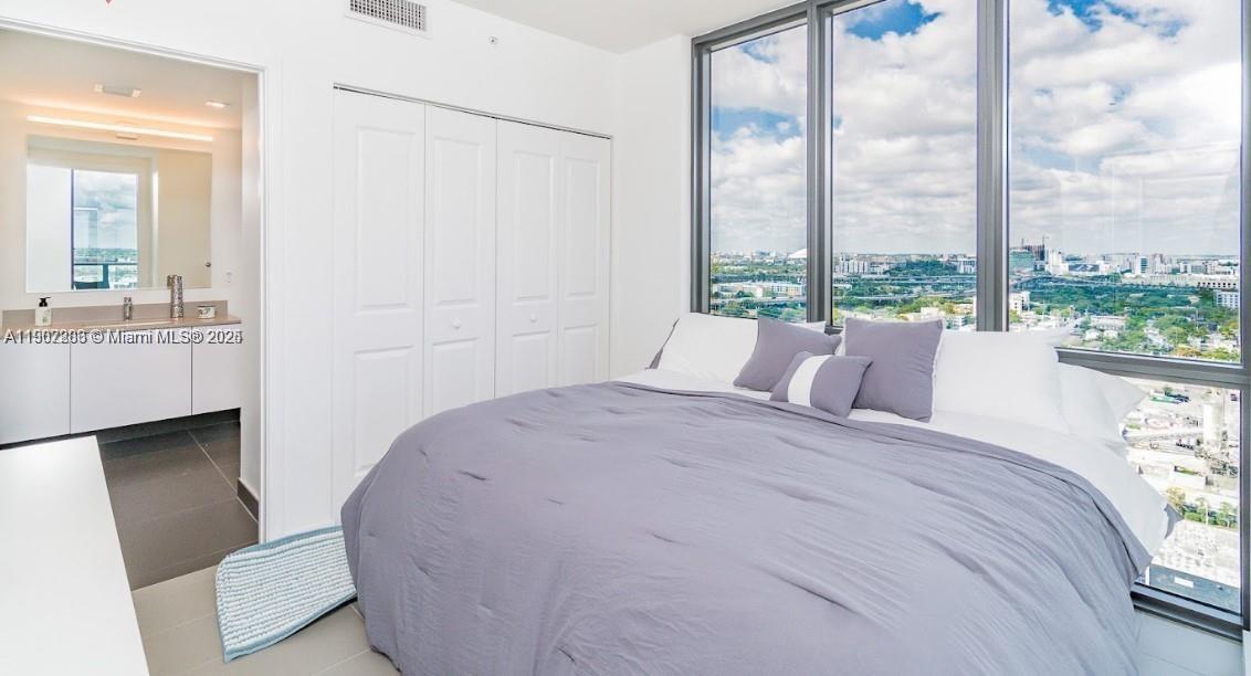 CANVAS CONDO - Residential