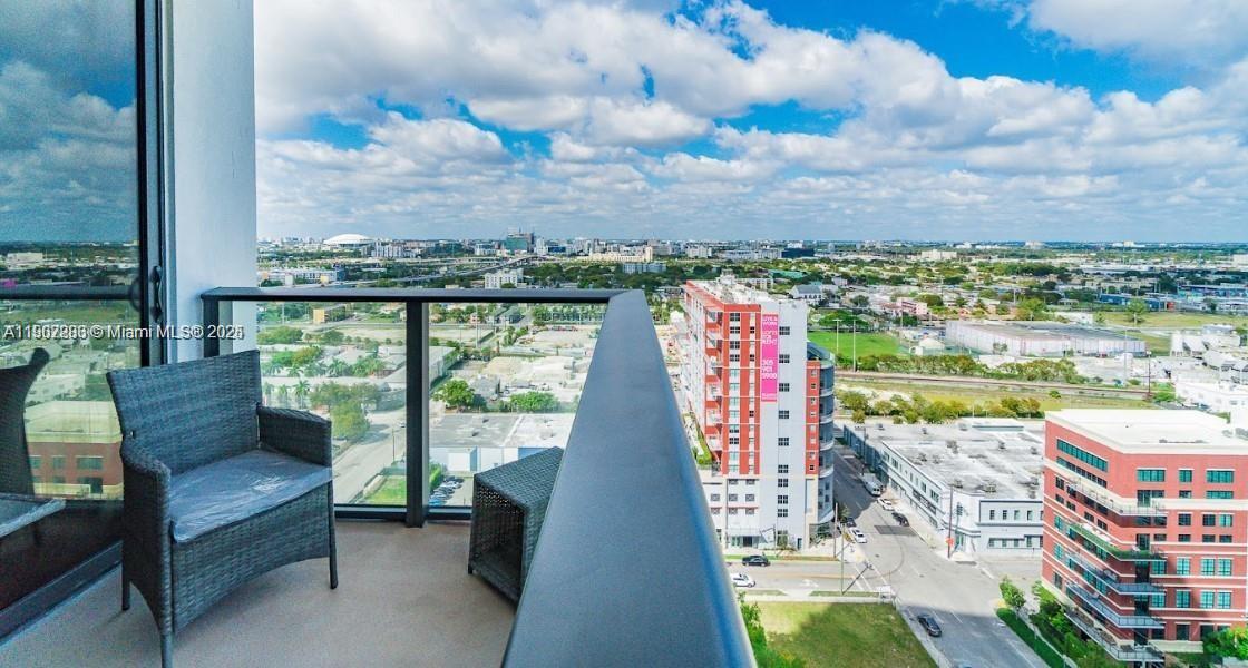 CANVAS CONDO - Residential
