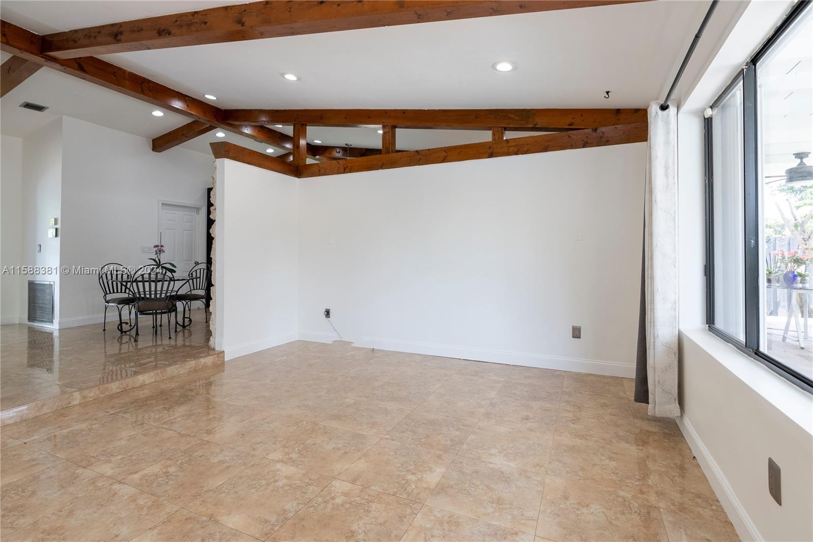 WOODFIELD - Residential Lease