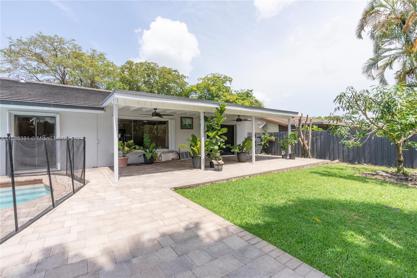 WOODFIELD - Residential Lease